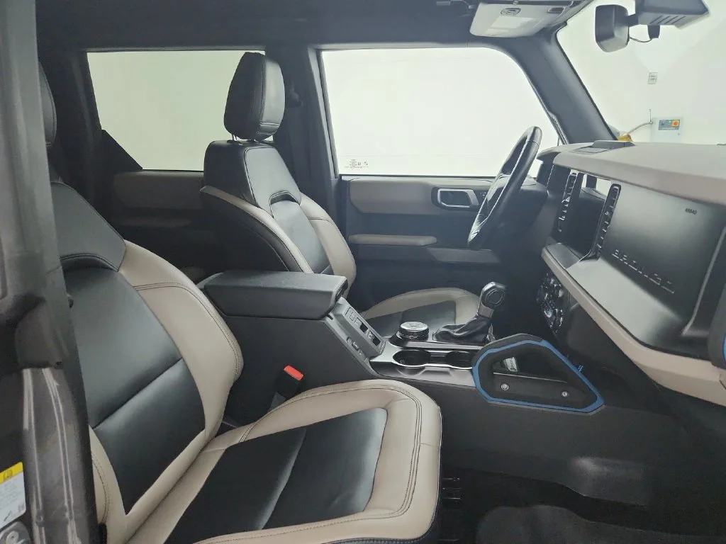 Used 2023 Gray Ford Wildtrak image 35