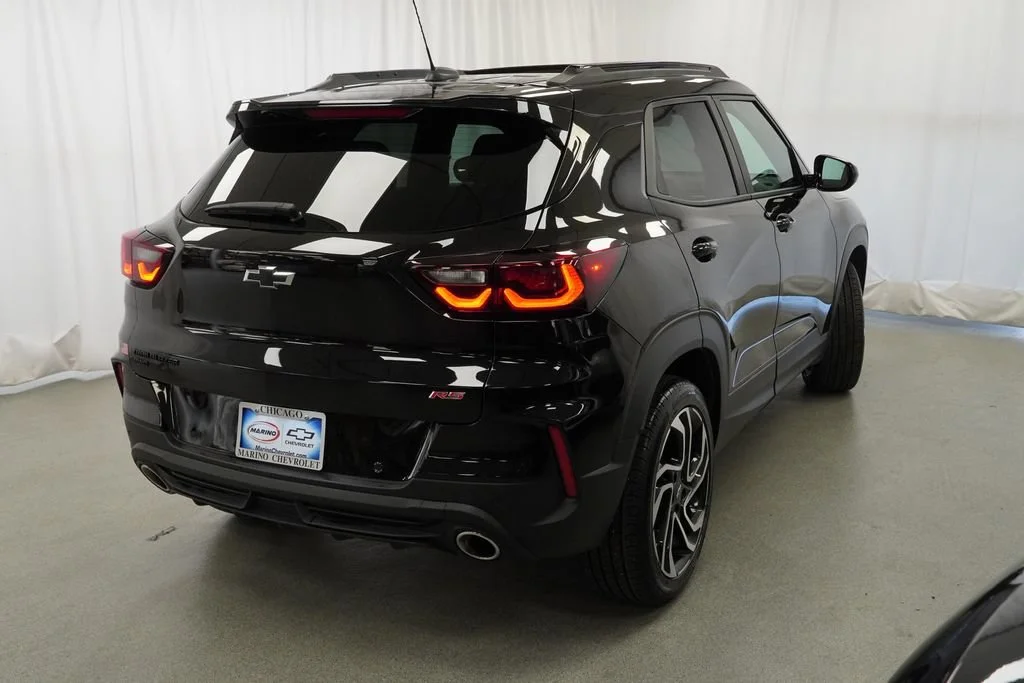 New 2026 Mosaic Black Metallic Chevrolet RS image 2