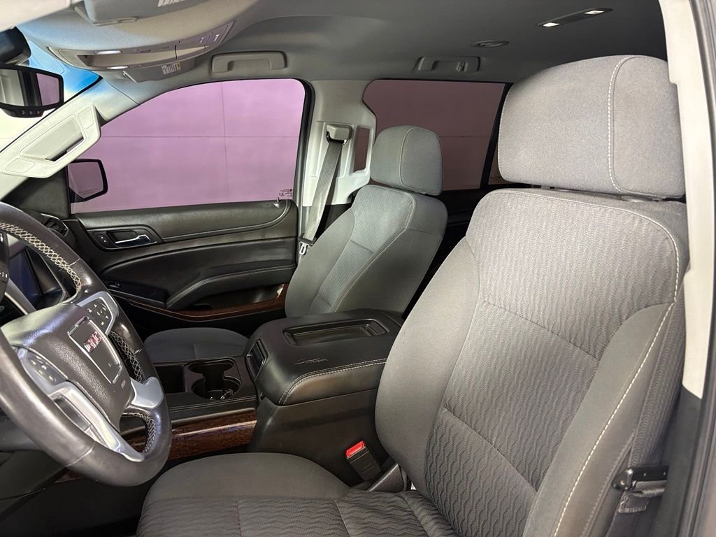 Used 2019 White GMC SLE image 23