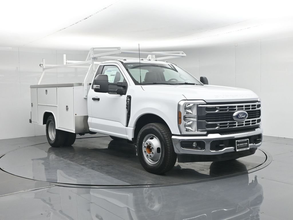 2026 Ford F-350 XL Regular Cab 145-In DRW's photo