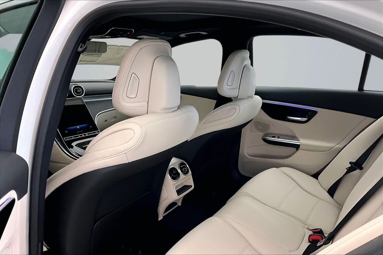 New 2026 Polar White Mercedes-Benz C 300 image 12