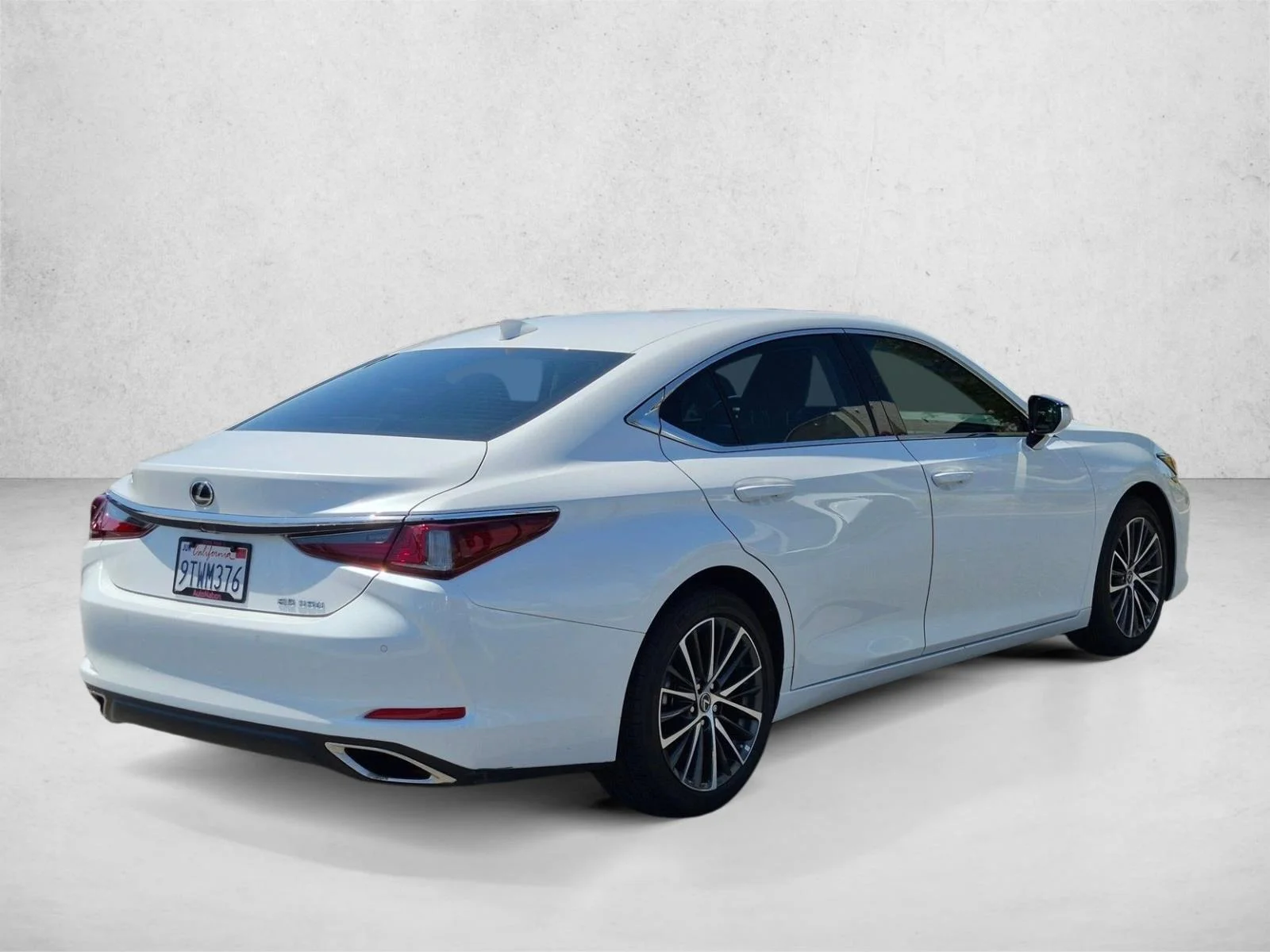 Certified Used 2025 Eminent White Pearl Lexus  image 5