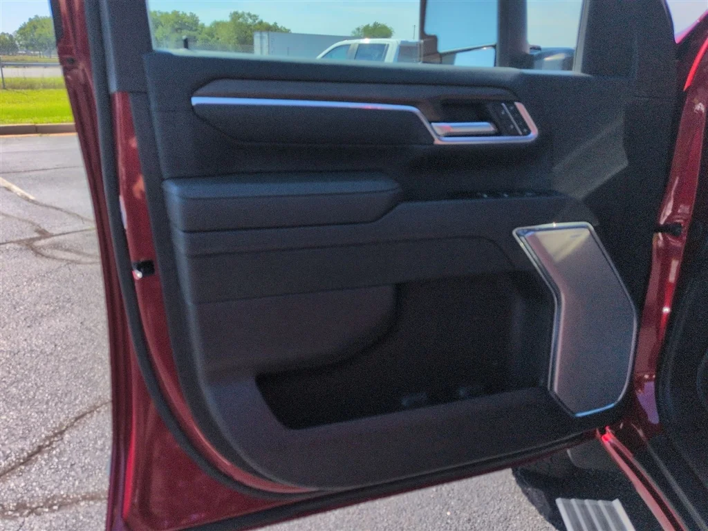 Used 2025 Radiant Red Tintcoat Chevrolet High Country image 23