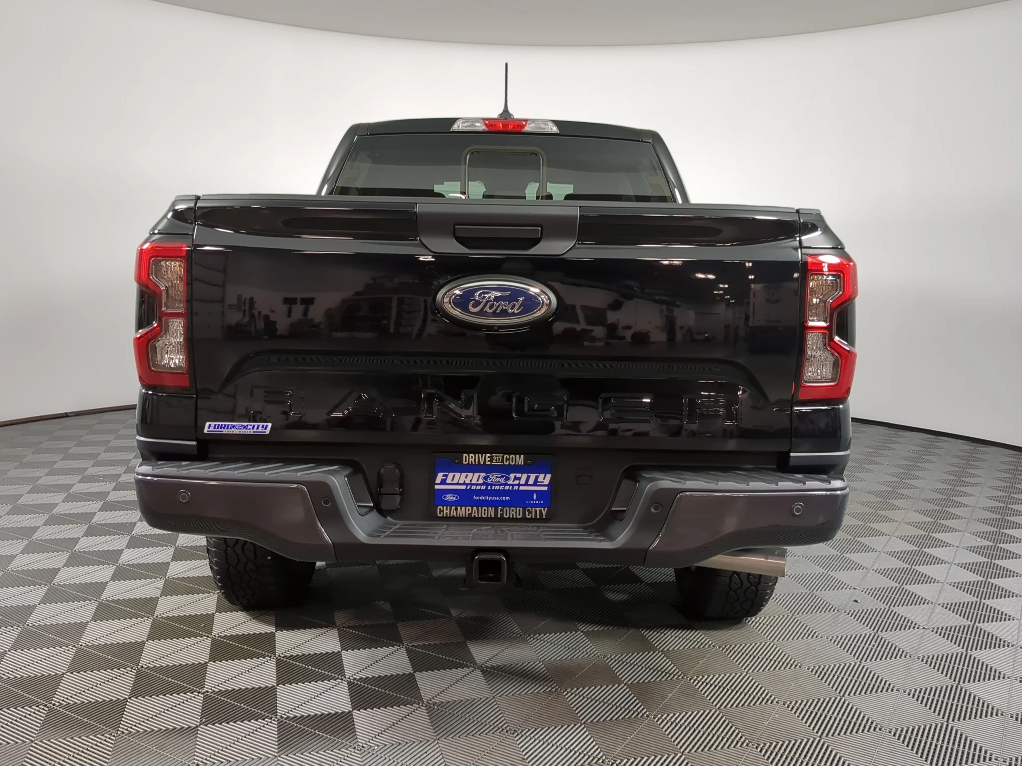 New 2026 Shadow Black Ford XLT image 7