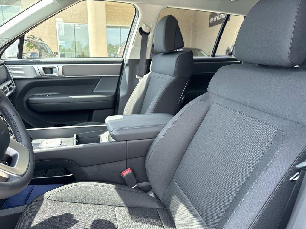 2026 Hyundai Santa Fe SE - Photo 8