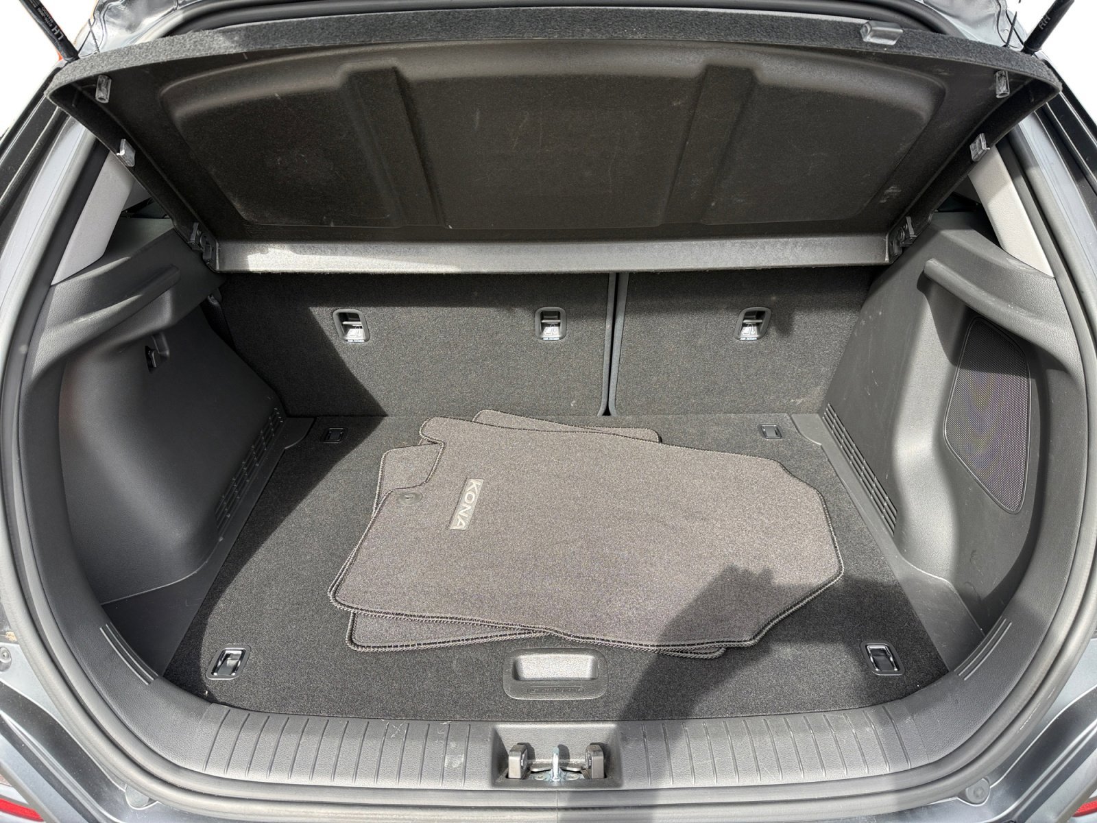 Used 2020 Ultra Black Hyundai Ultimate image 17