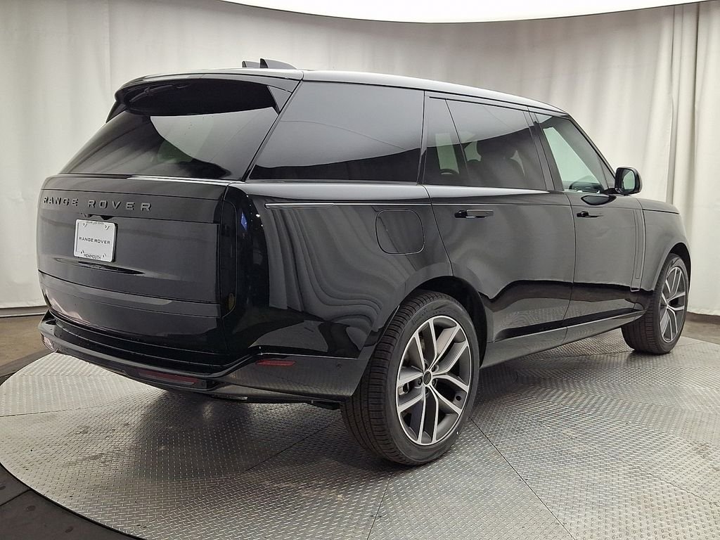 New 2026 Santorini Black Land Rover SE image 3