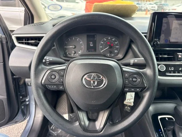 Used 2024  Toyota LE image 23