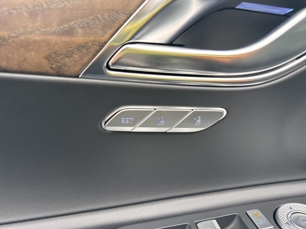 New 2026 Silver Genesis 2.5T PRESTIGE image 20