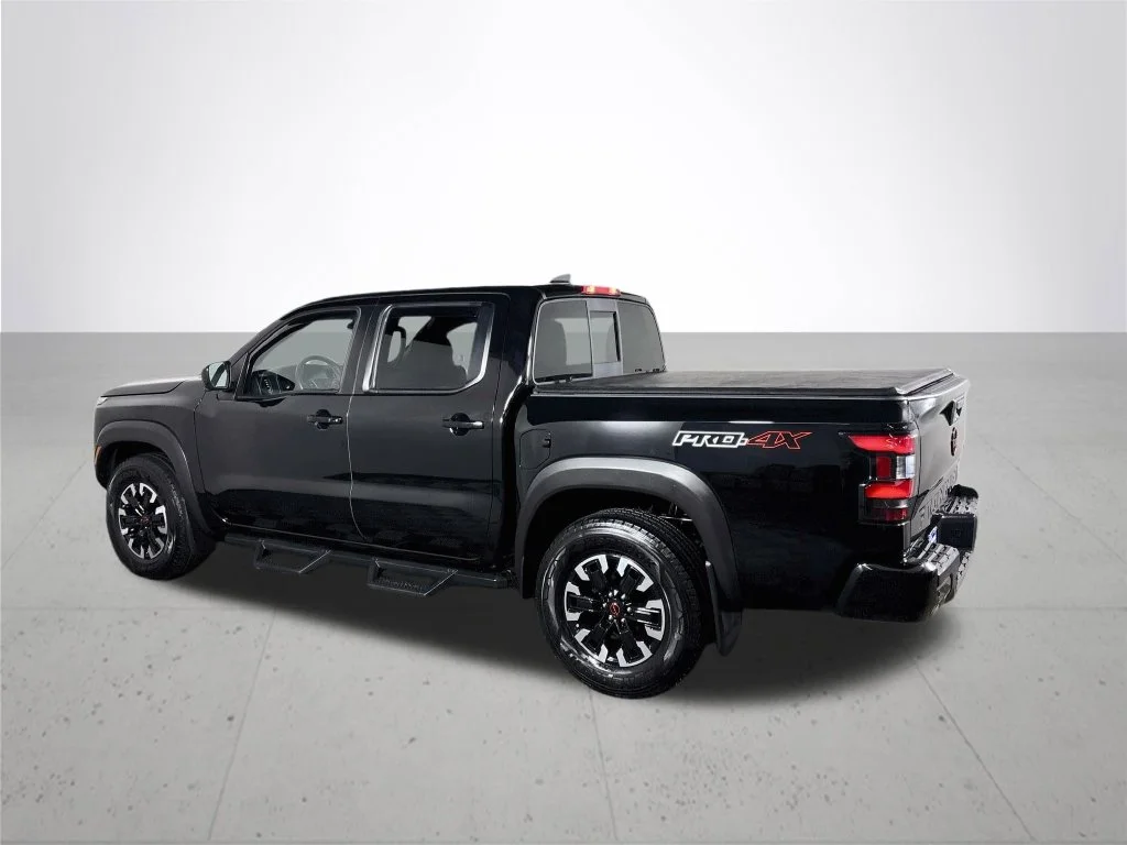 Used 2022 Black Nissan PRO-4X image 8