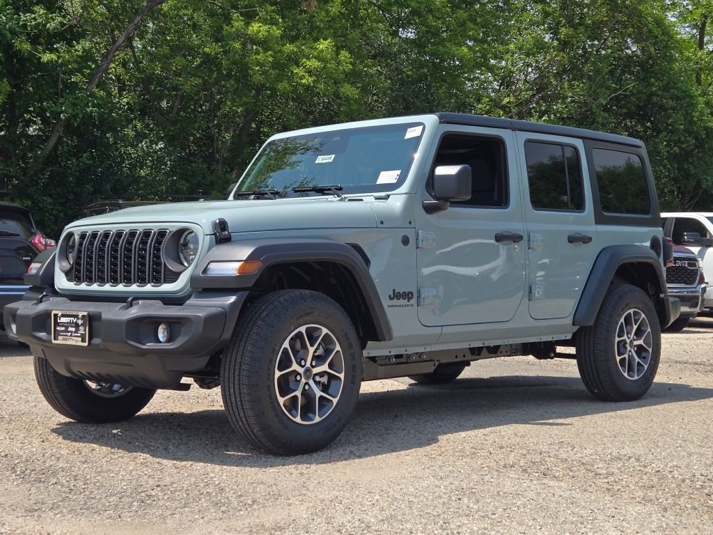 New 2026 Earl Clearcoat Jeep Sport S image 6