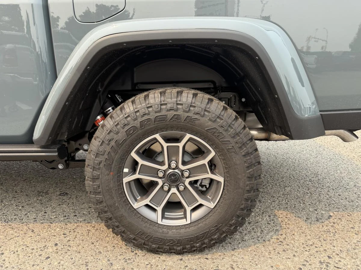 New 2026 Dark blue Jeep Mojave X image 9