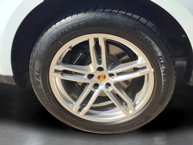 Used 2020 White Porsche Y image 29