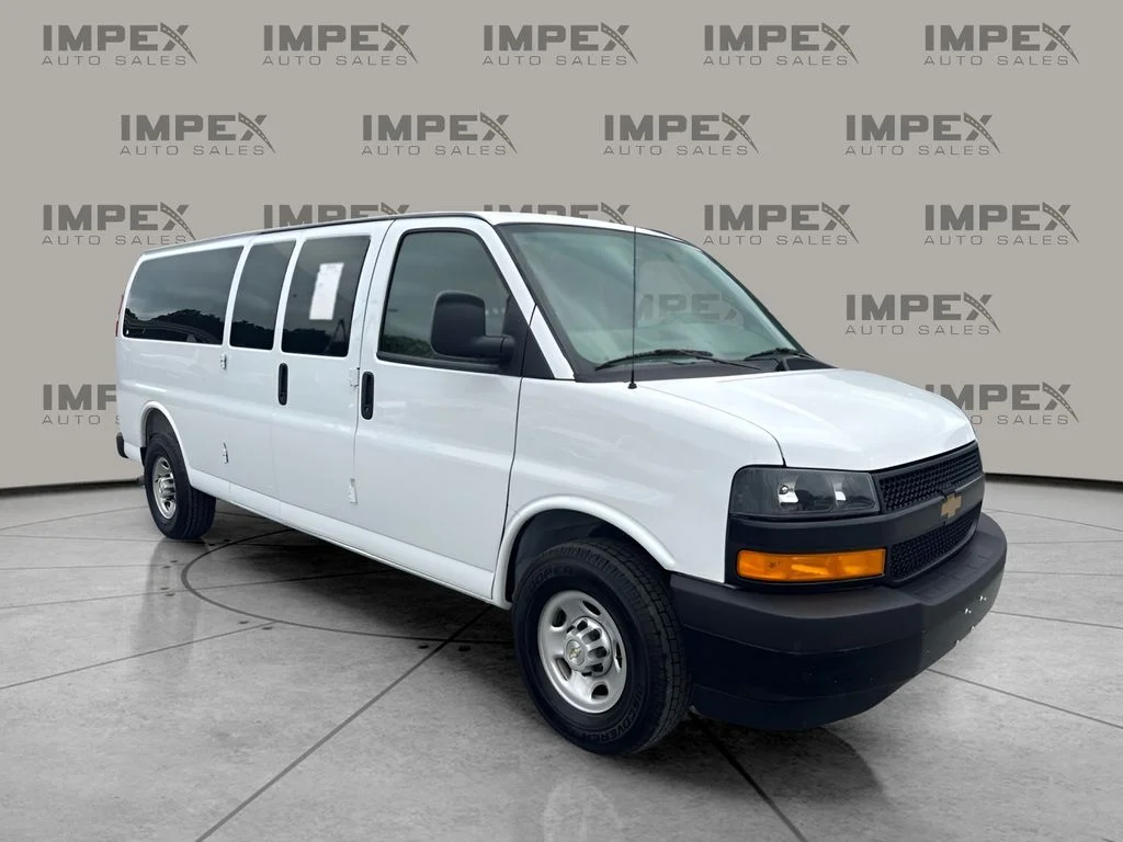 Used 2025 White Chevrolet LS image 7