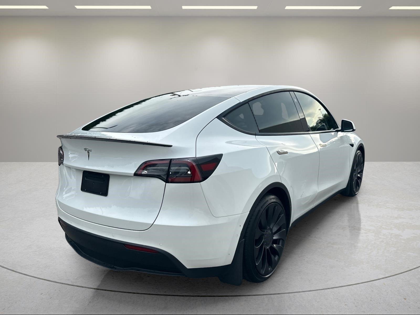 Used 2022 Pearl White Multi-Coat Tesla Performance image 5