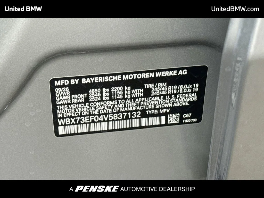 New 2027 Space Silver Metallic BMW xDrive28i image 22