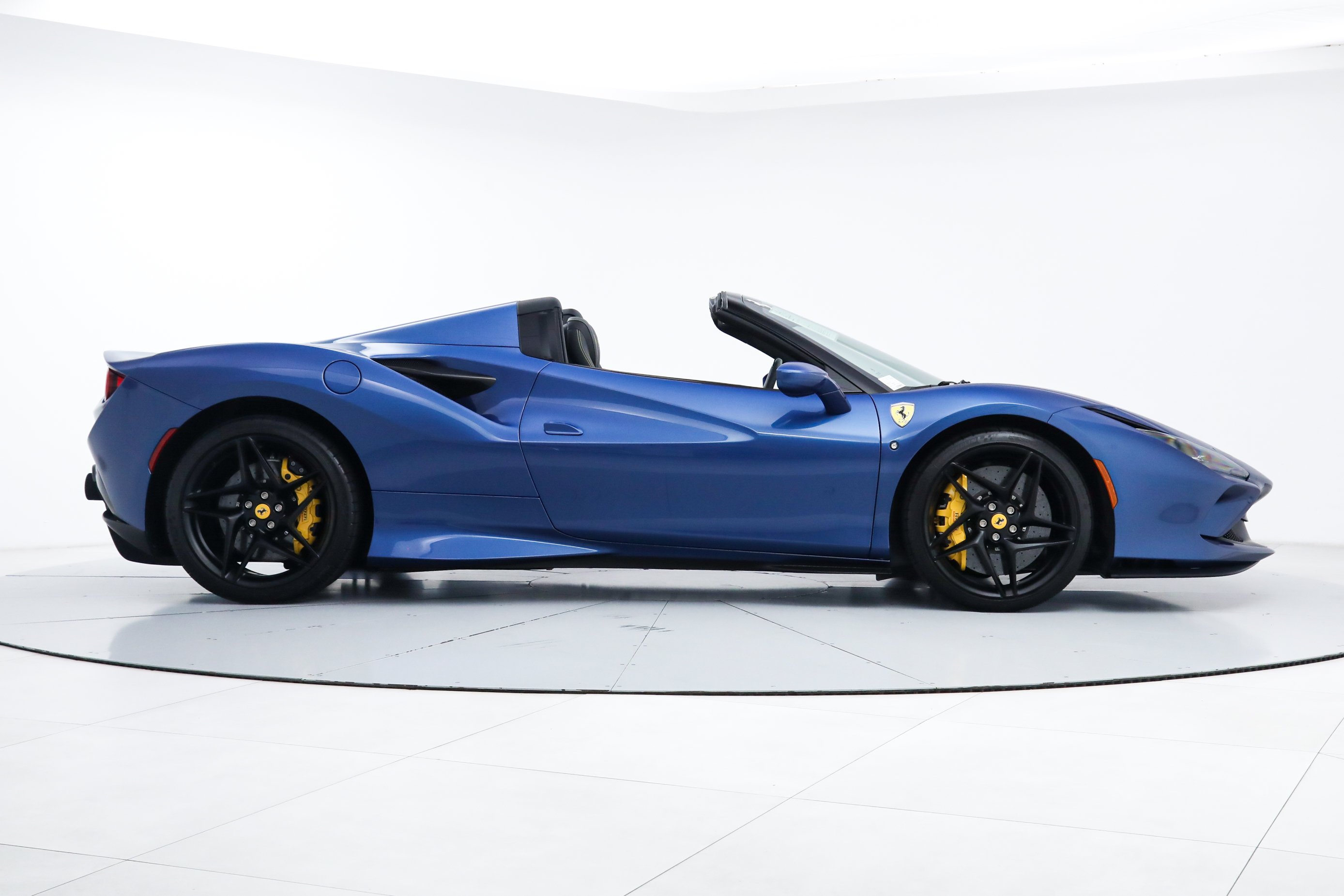Used 2023 Blue Ferrari  image 10