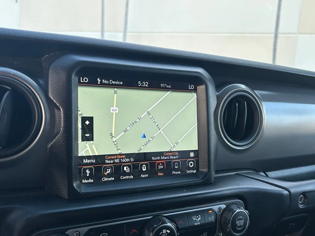 Used 2021 Gray Jeep Unlimited Sport image 22