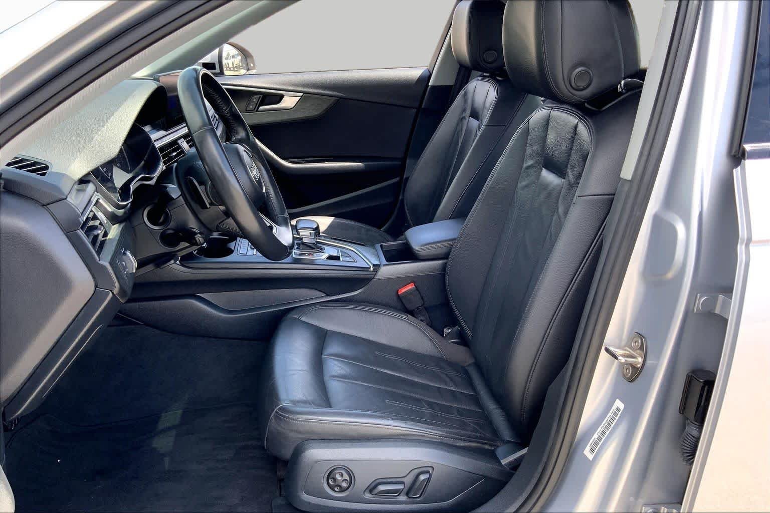 Used 2019 Florett Silver Metallic Audi Titanium Premium image 8