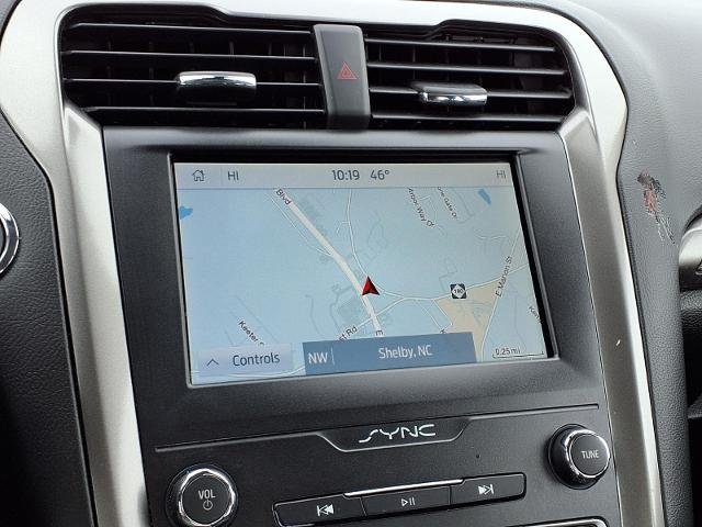 Used 2019 White Ford  image 22
