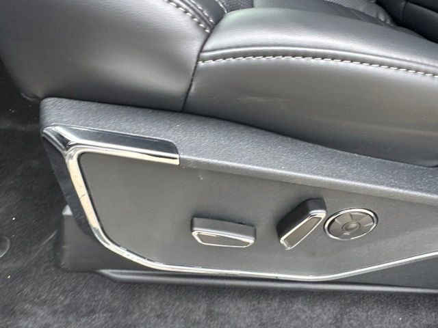 New 2026 Iconic Silver Metallic Ford Platinum® image 17