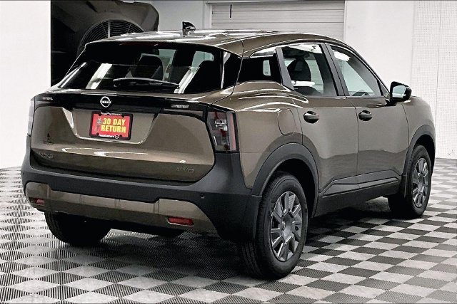 New 2026 Canyon Bronze Metallic Nissan S image 17