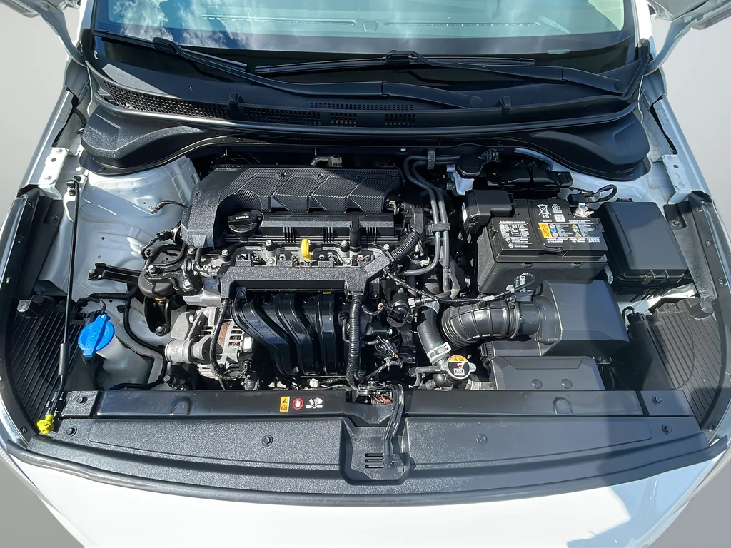 Used 2022 White Hyundai SEL image 35