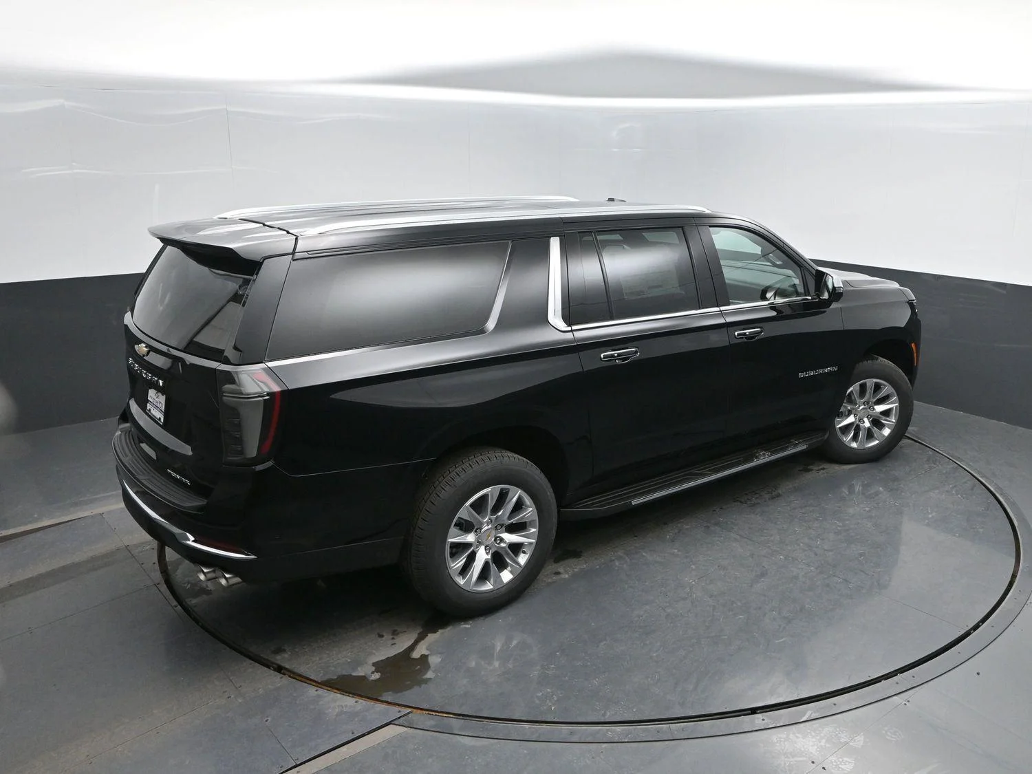 2026 Chevrolet Suburban Premier - Photo 46