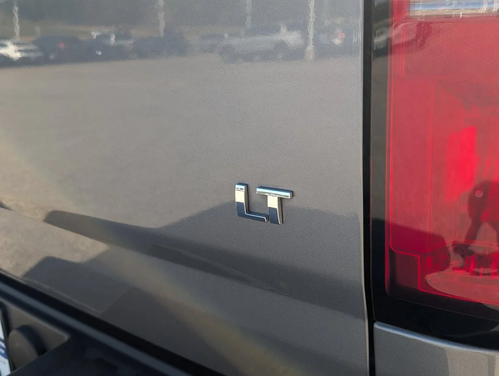 Used 2019 SATIN STEEL METALLIC Chevrolet 2WD LT image 13