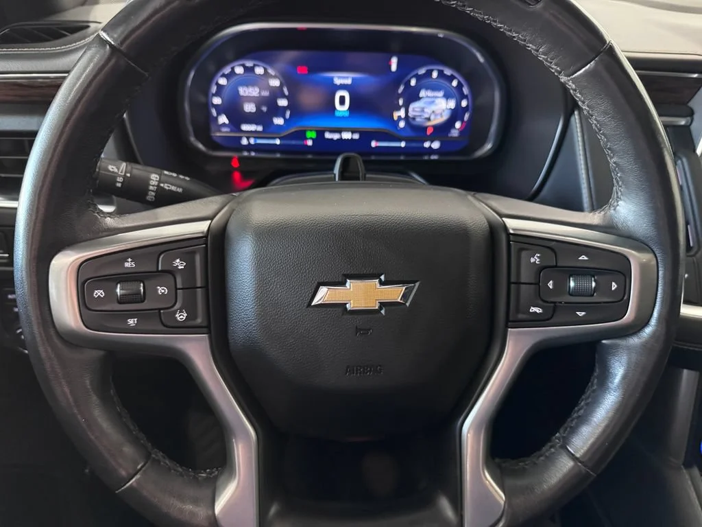 2023 Chevrolet Suburban Premier - Photo 17