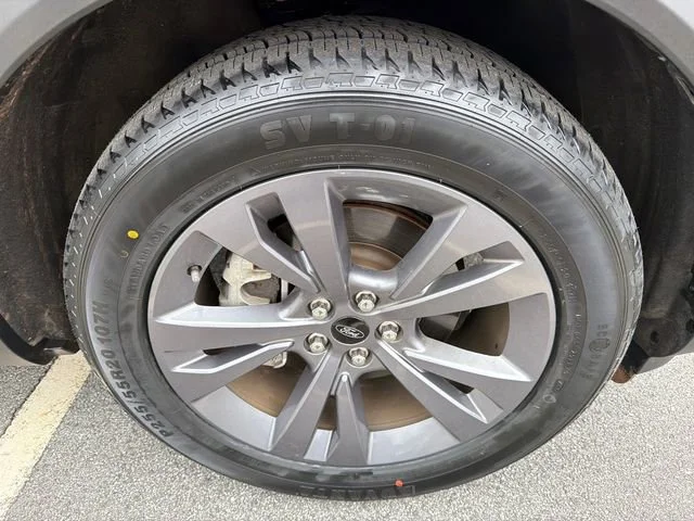 Used 2023 Gray Ford XLT image 12