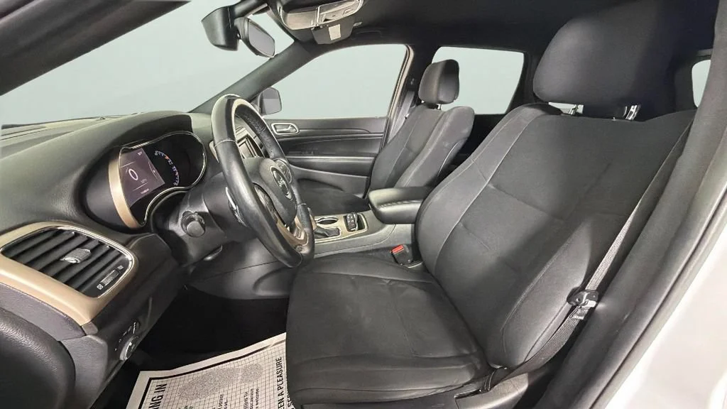 Used 2017 White Jeep Laredo image 17