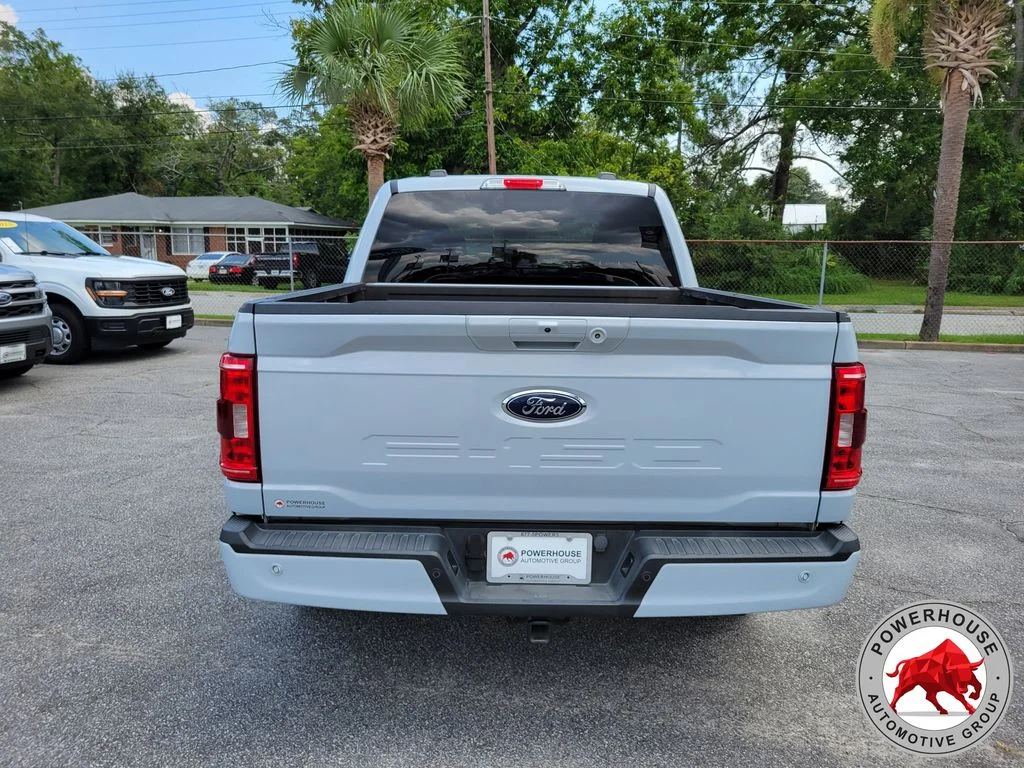 Used 2022 White Ford XLT image 4
