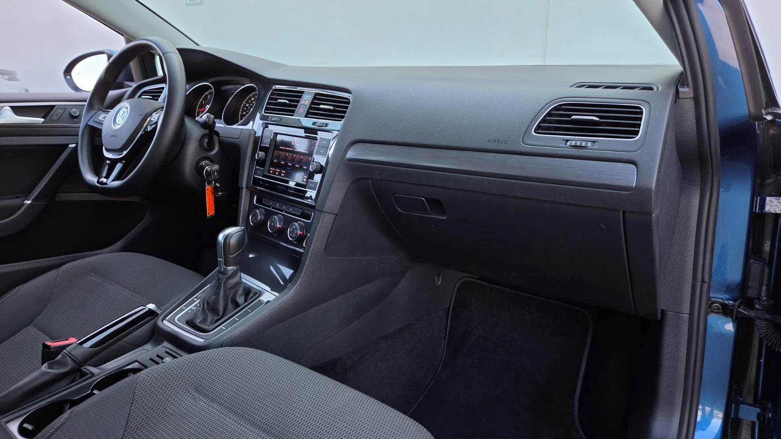 Used 2019 Silk Blue Metallic Volkswagen S image 50