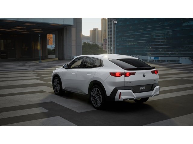 New 2027 Alpine White BMW  image 2