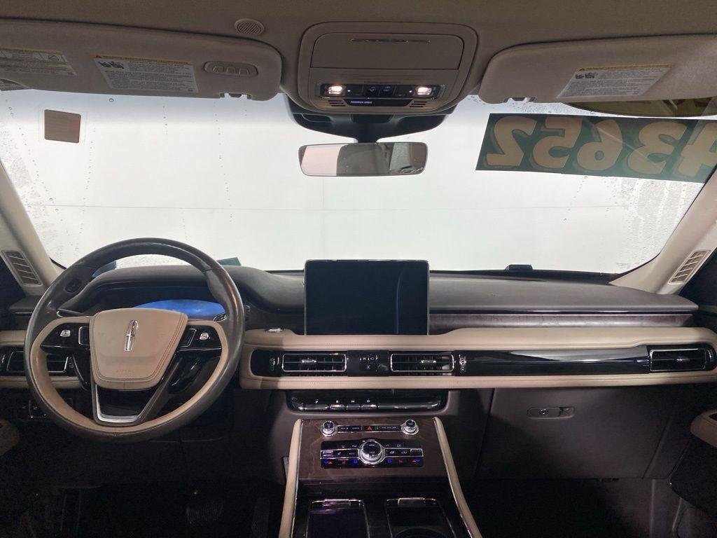 Used 2022 Green Metallic Lincoln Reserve image 28