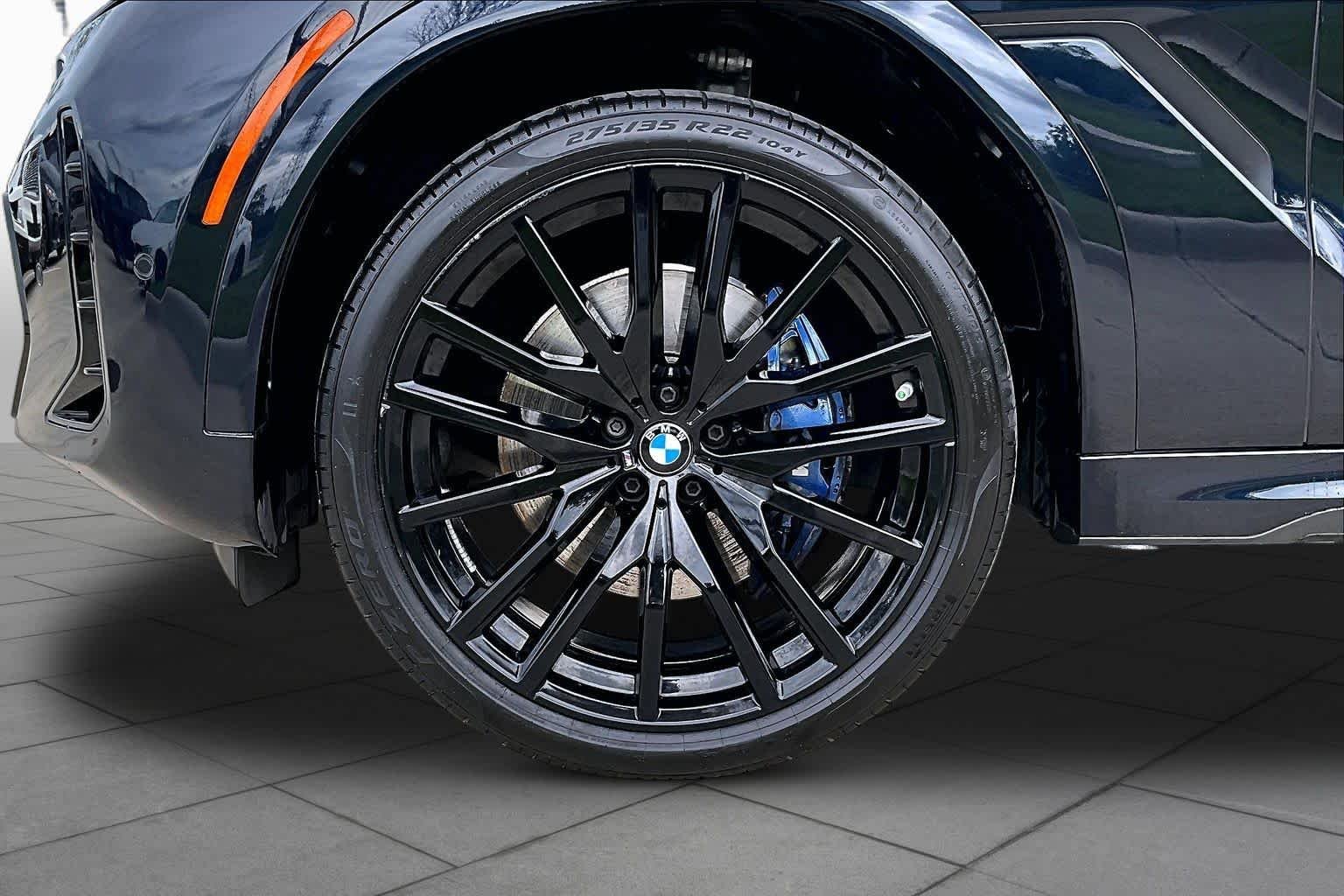 Used 2025 Carbon Black Metallic BMW xDrive40i image 10