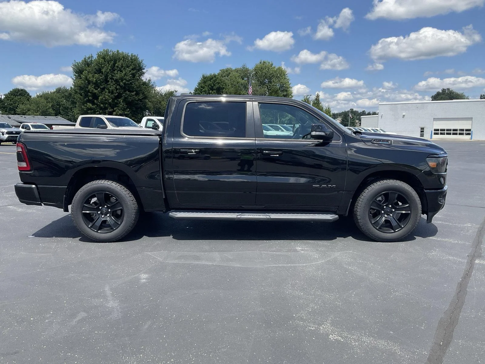 Used 2021 Diamond Black Crystal Pearlcoat Ram Big Horn image 5