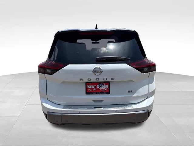 Used 2024 White Nissan SL image 7