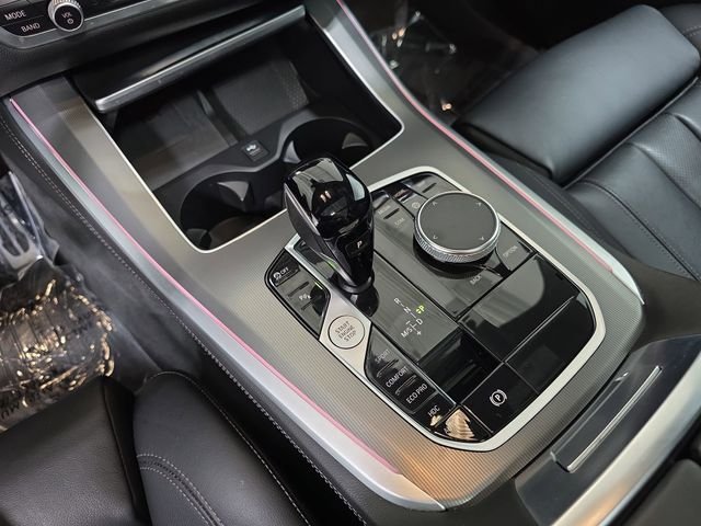 Certified Used 2022 Black Sapphire Metallic BMW xDrive40i image 25