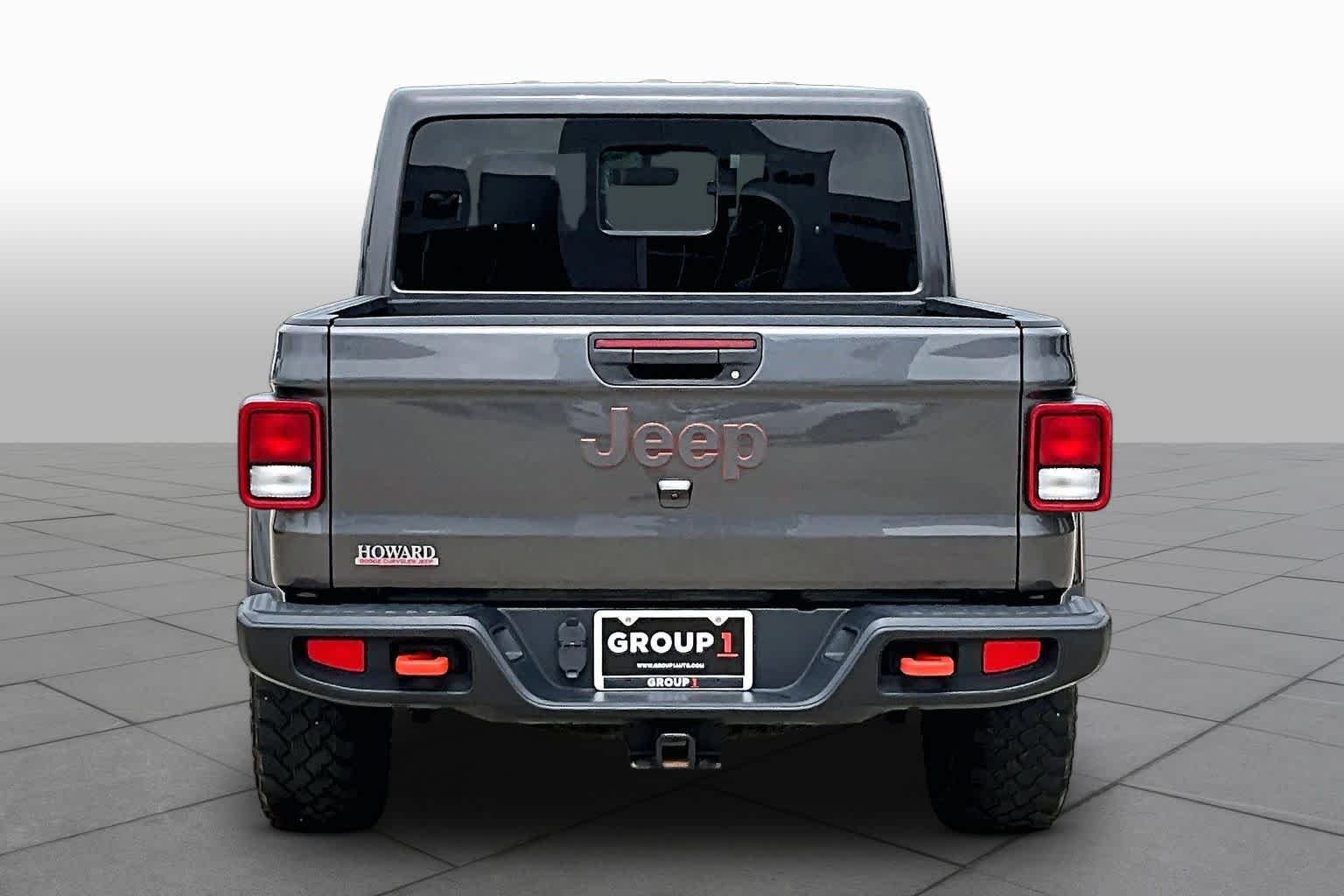 Used 2023 Granite Crystal Metallic Clearcoat Jeep Mojave image 5