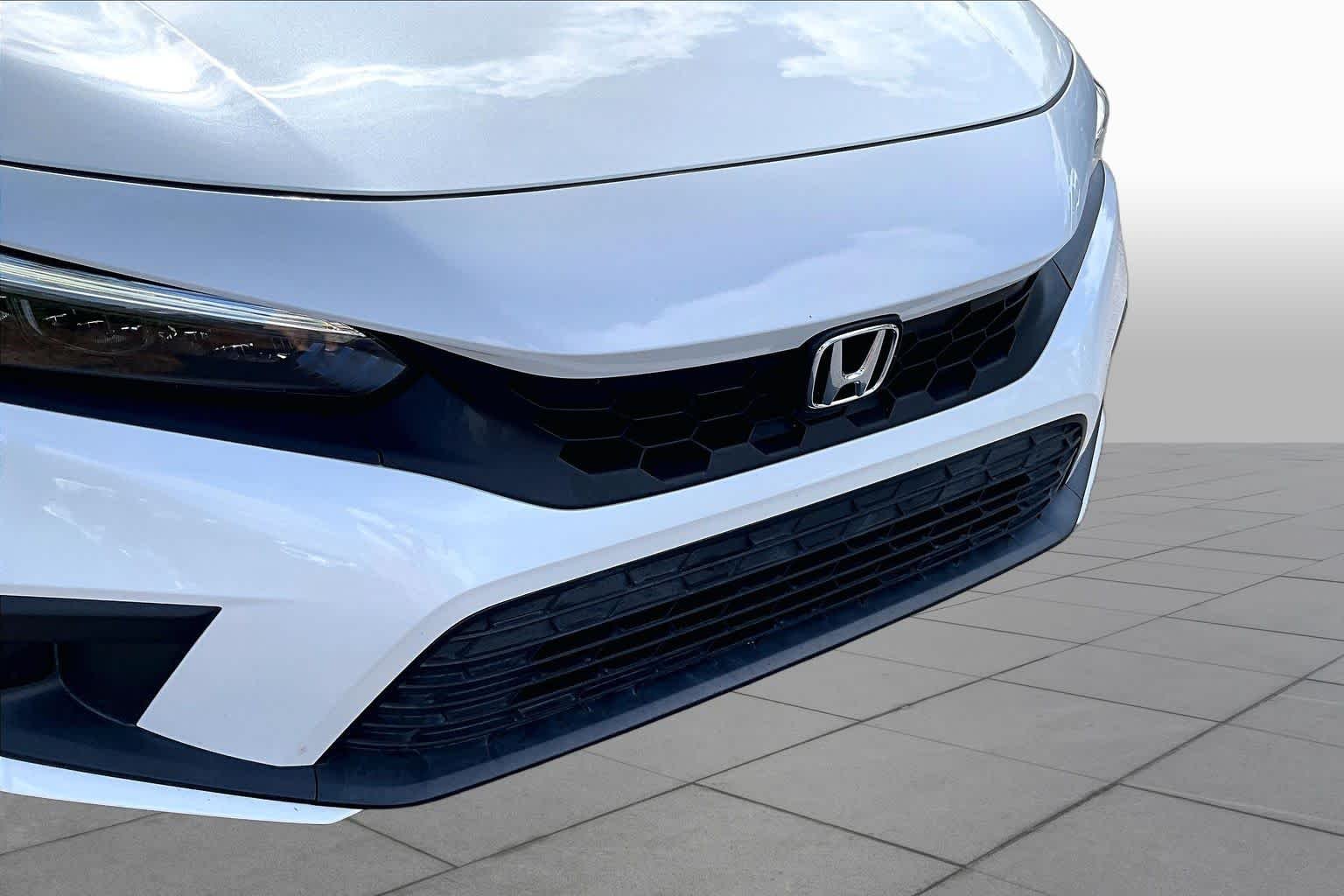 Used 2022 Platinum White Pearl Honda Sport image 29