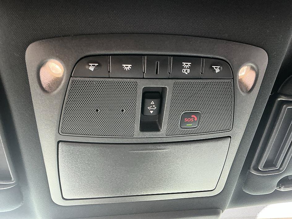 Used 2023 Aspen White Tricoat Nissan SL image 23