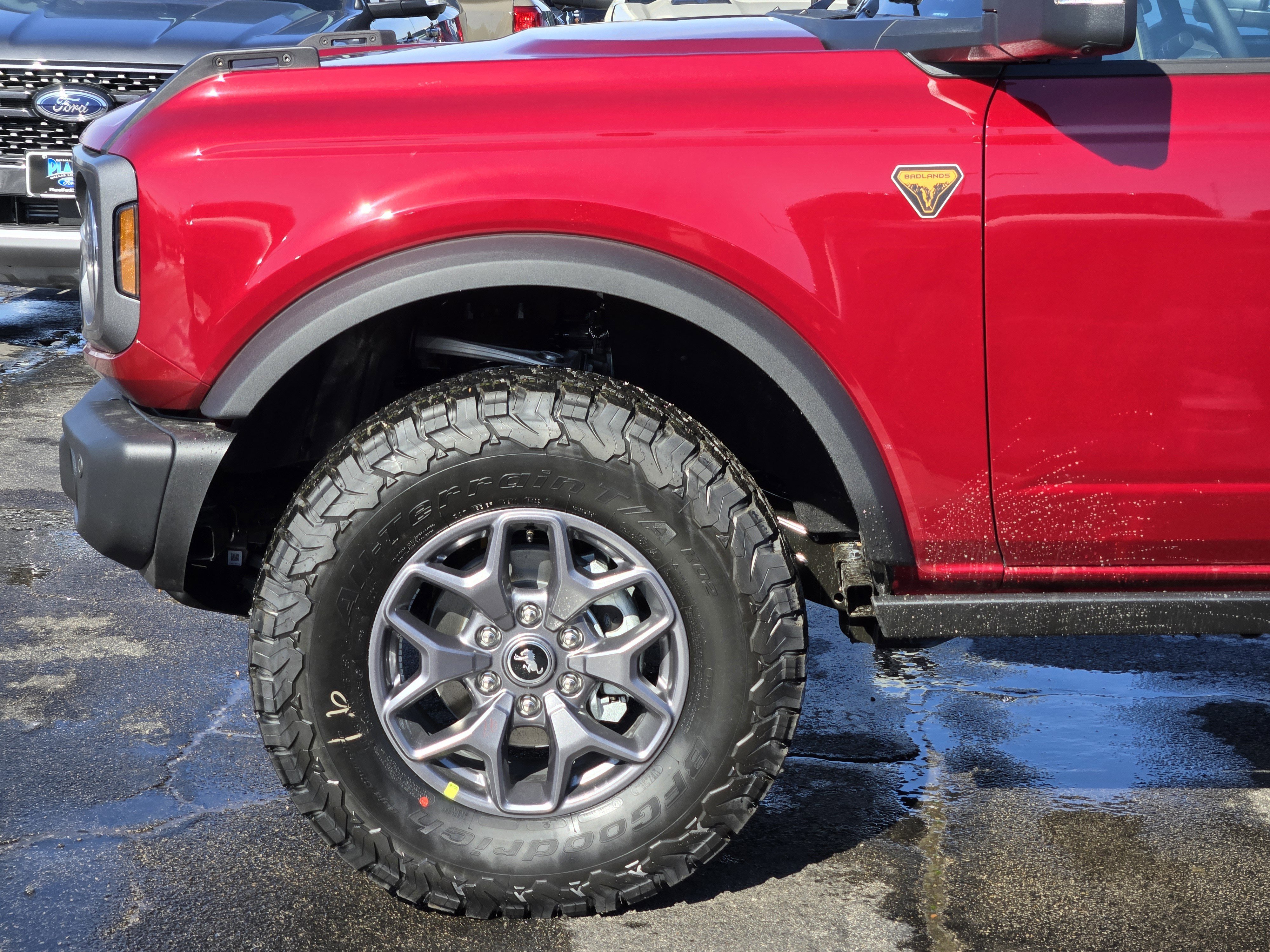 New 2025 Ruby Red Metallic Tntd Clearcoat Ford Badlands image 6