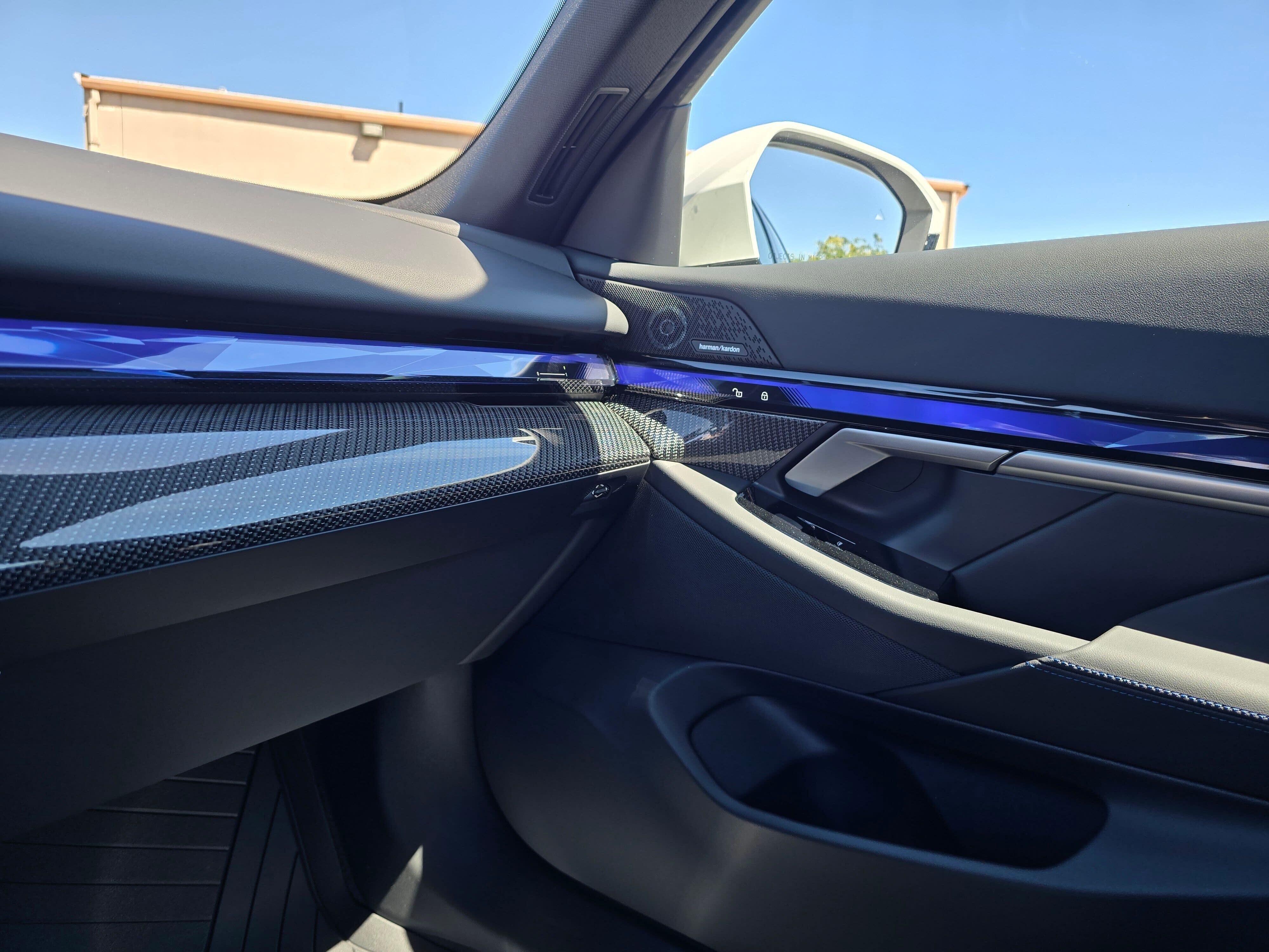 New 2027 Alpine White BMW 530i xDrive image 26