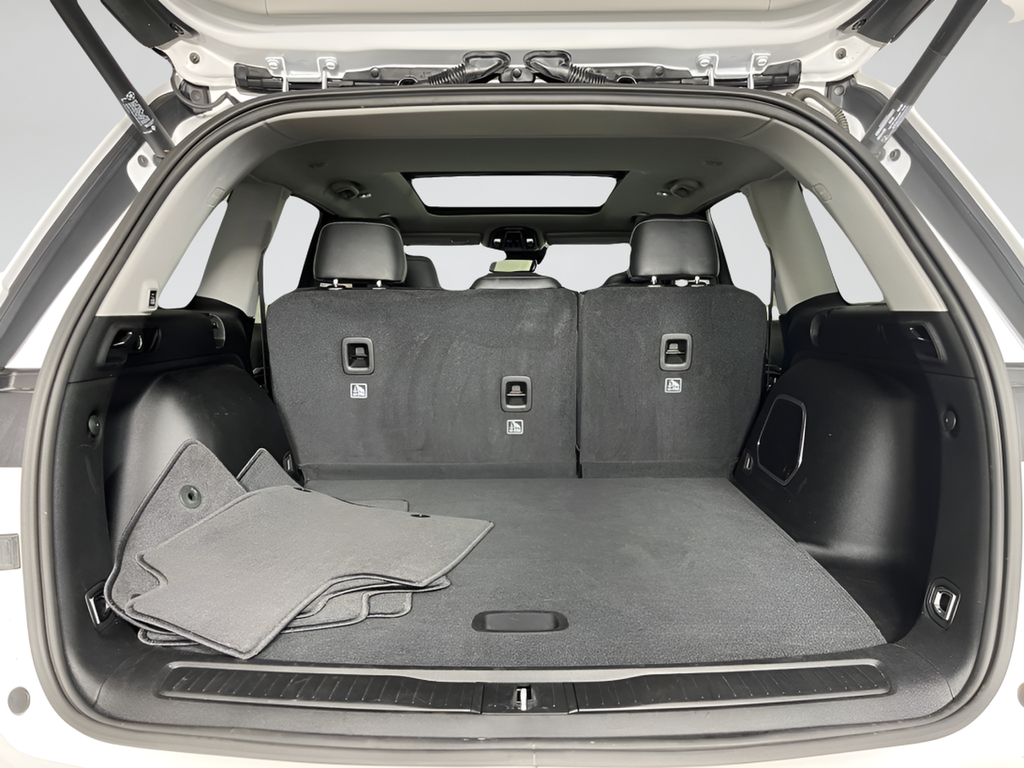 Used 2024 White Jeep Limited image 20