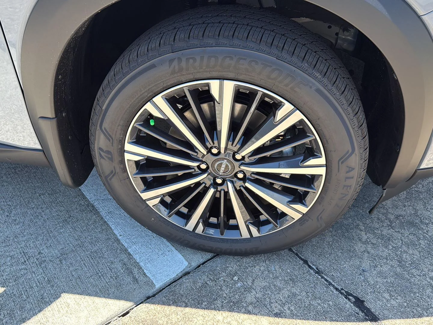 New 2026 Boulder Gray Pearl/Super Black Nissan Platinum image 18