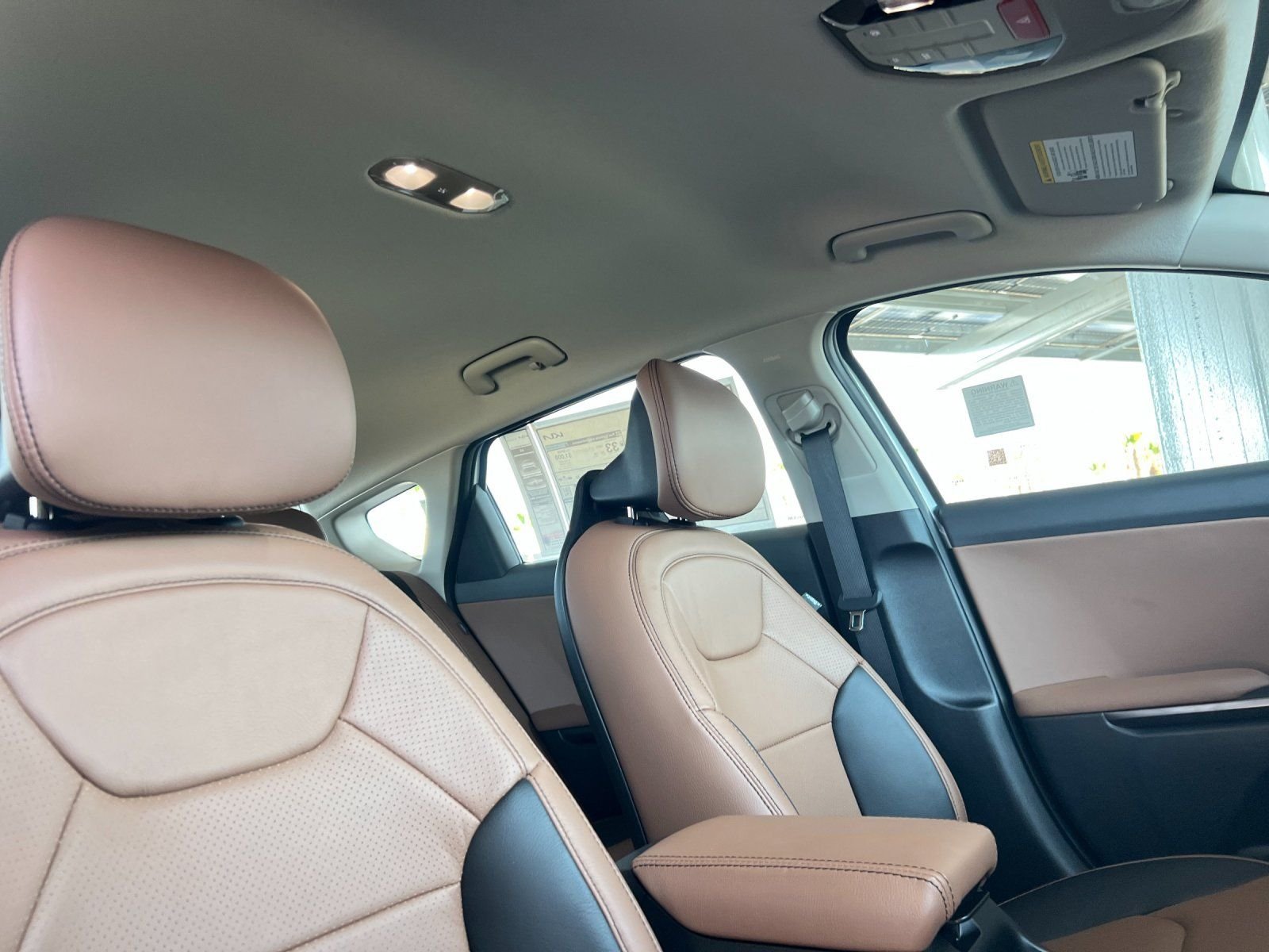 New 2026 Snow White Pearl Kia LXS image 16