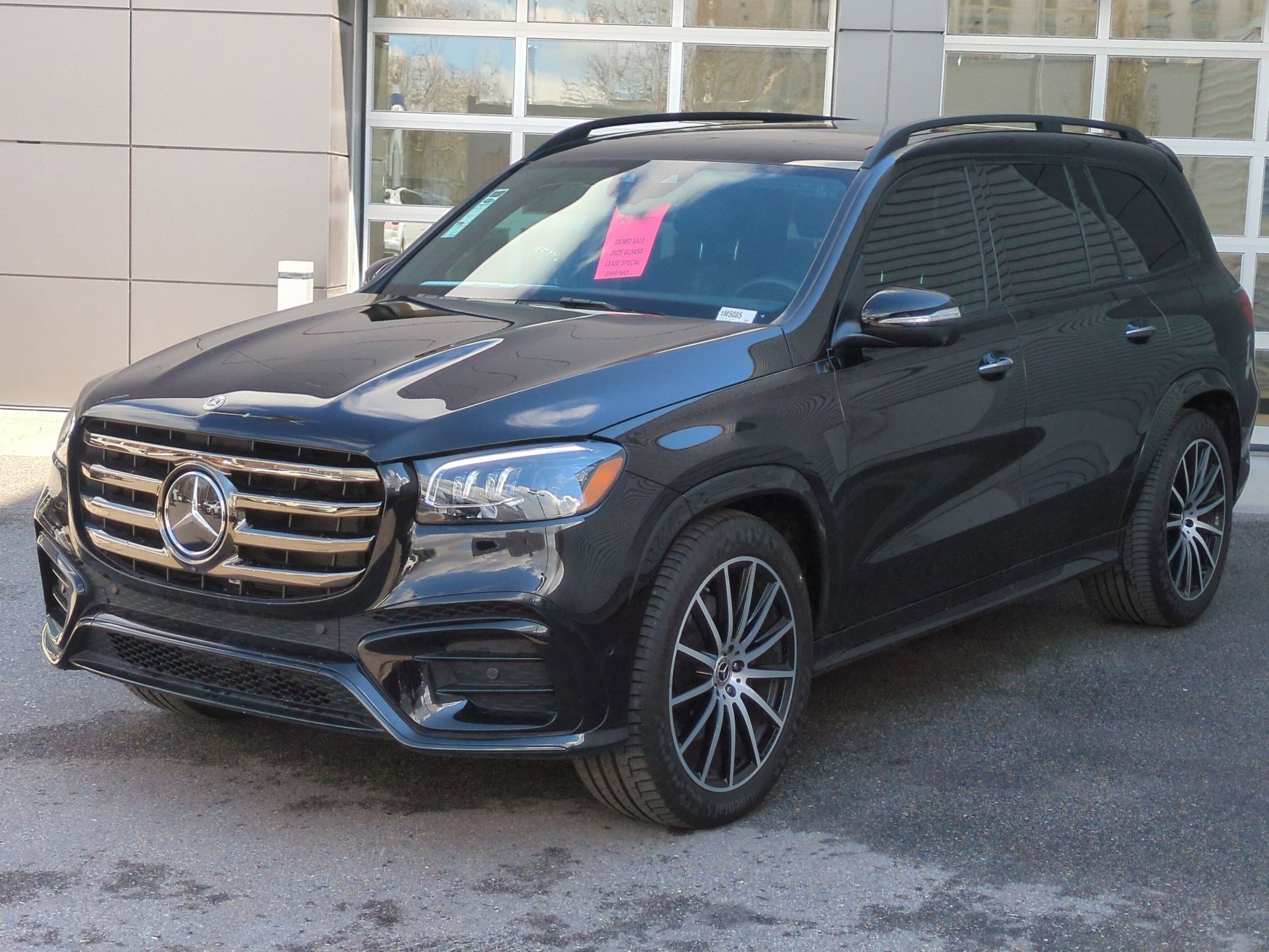 New 2025 Obsidian Black Metallic Mercedes-Benz GLS 450 image 24