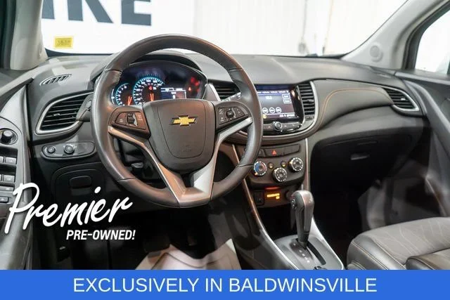 Used 2022 SILVER ICE METALLIC Chevrolet LT image 11